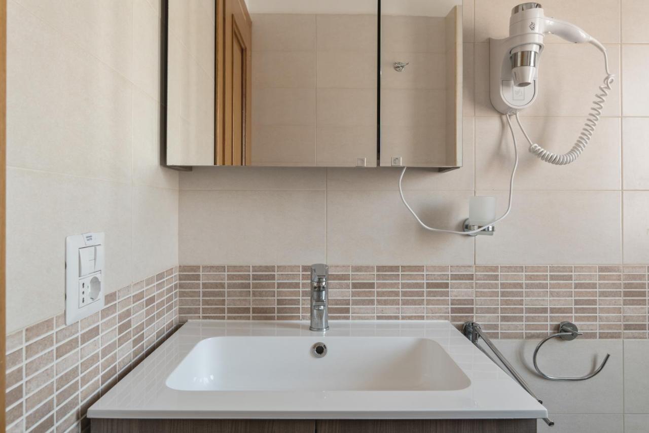 Walking Distance From San Pietro Apartment Екстериор снимка